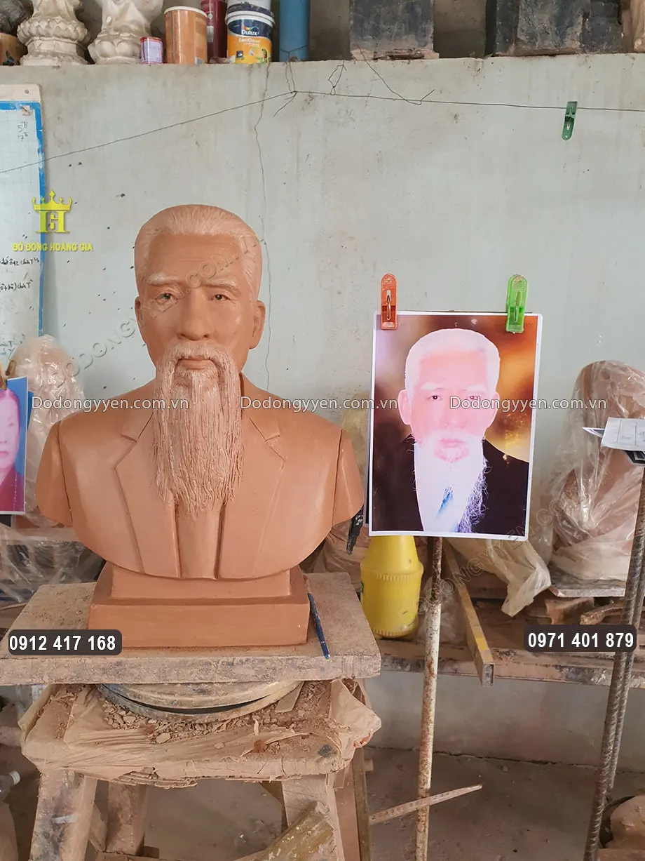 Mẫu đất đóng vai trò quan trọng quyết định đến vẻ đẹp của bức tượng đồng truyền thần